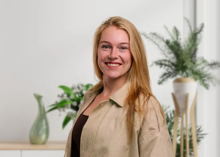 Rianna van der Werff, Binnendienst Makelaardij